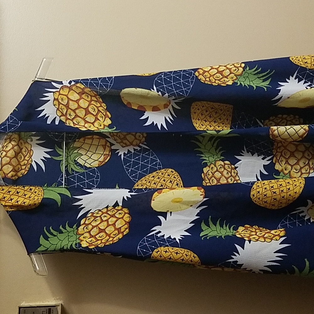 Belle Ami Janice Boutique Pinapple vest fits size Medium - Picture 2 of 4